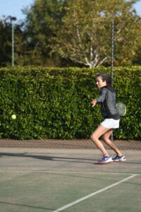 Tennis player playing tennis
