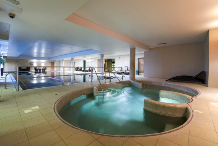Bicester Swimming Pool | Oxfordshire | Bicester Hotel