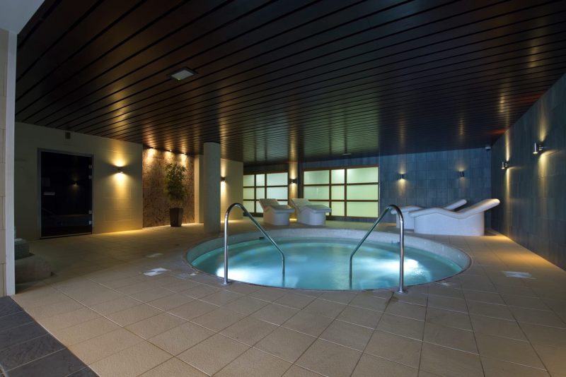 spa jacuzzi pool