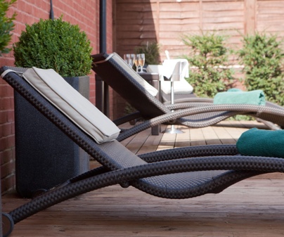 outdoor loungers